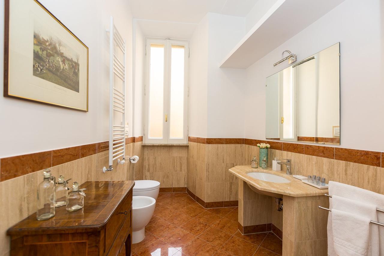 Prestigious Apartment Via Barberini Рим Екстериор снимка