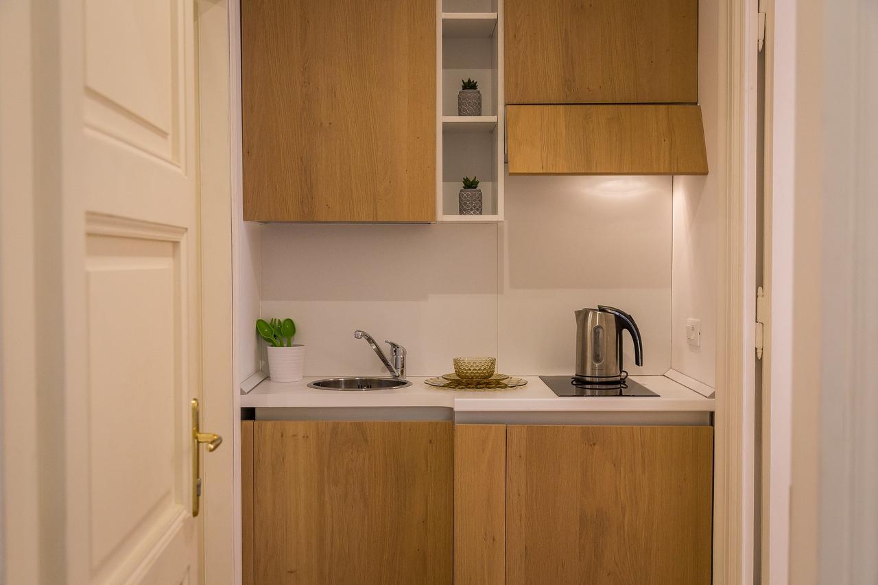 Prestigious Apartment Via Barberini Рим Екстериор снимка